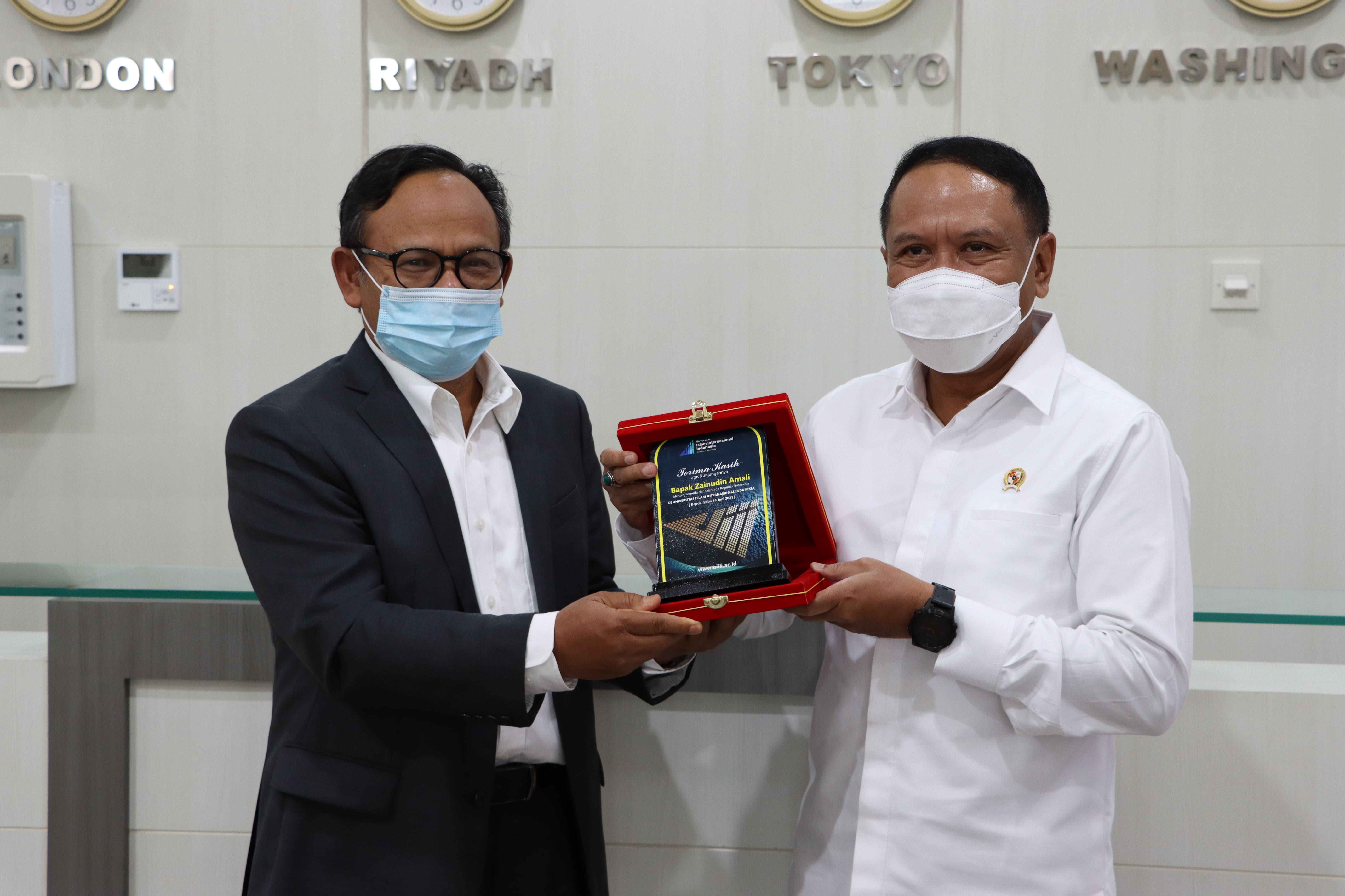 Zainudin Amali, Indonesian Minister of Youth and Sports Visits the UIII Campus