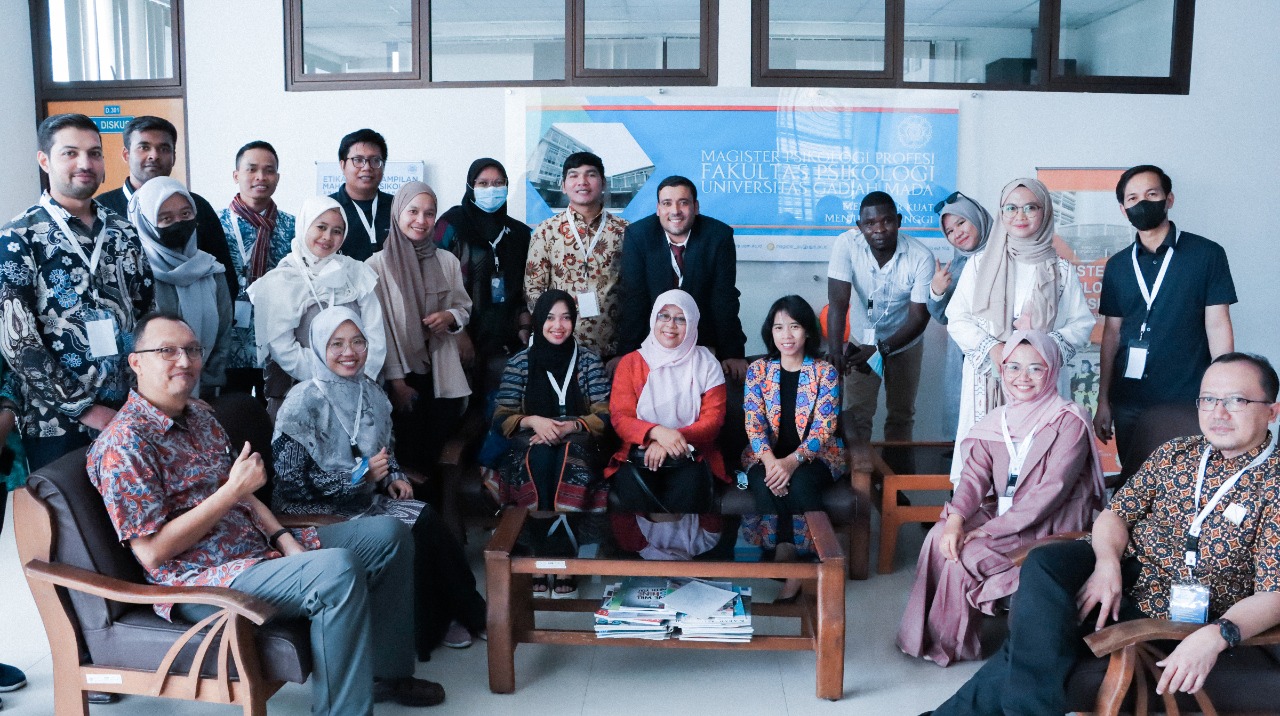 The Faculty of Education of UIII Visits Yogyakarta for Study Excursion