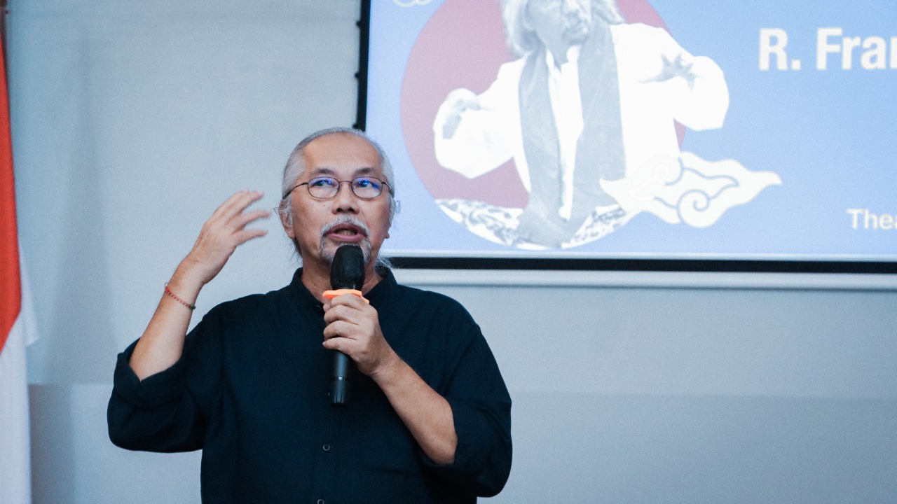 Indonesian Artist, Franki Raden, Serving as Consultant at the Cultural Center of UIII