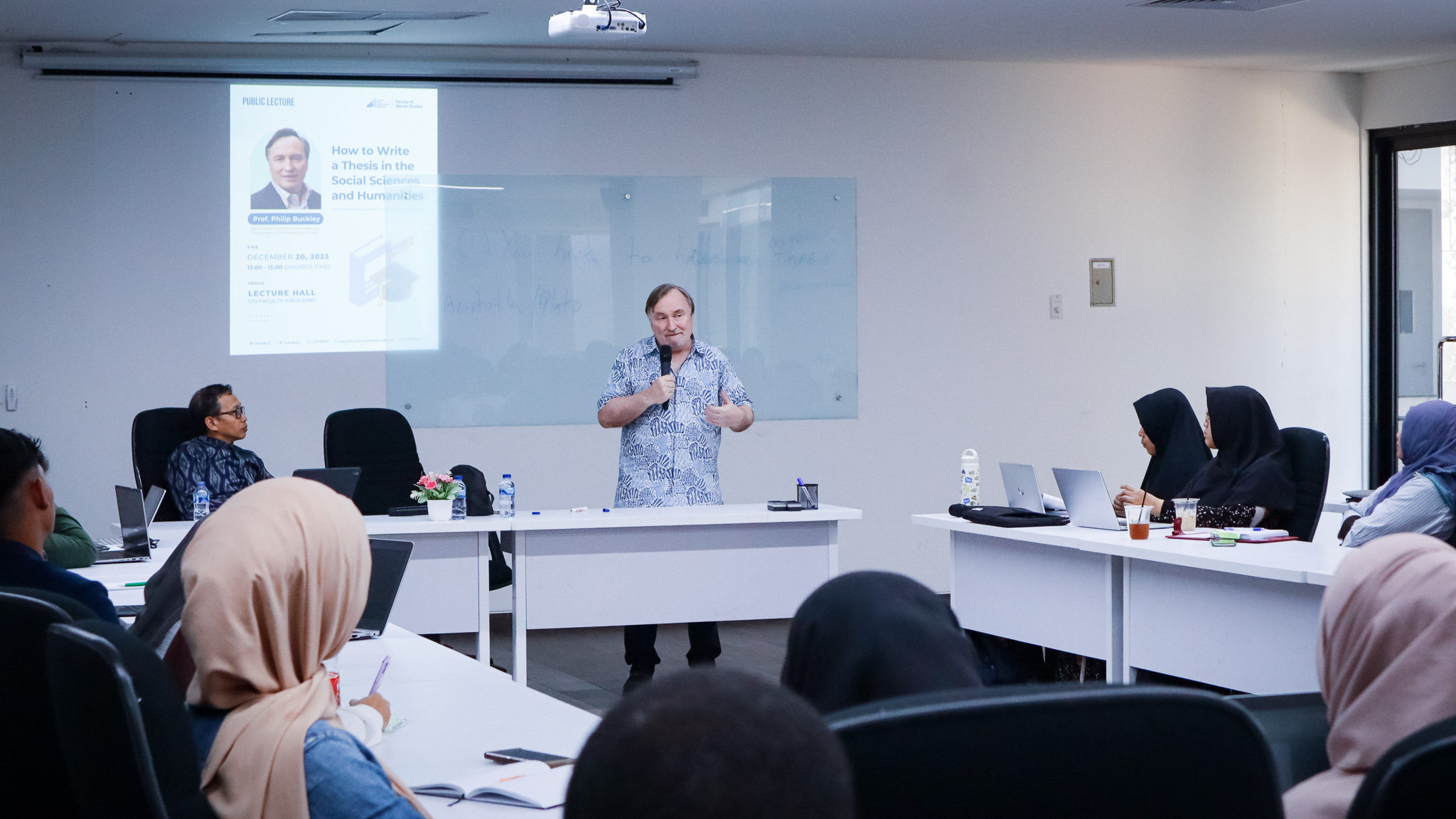 Crafting a Strong Thesis: Prof. Philip Buckley's Lecture at UIII