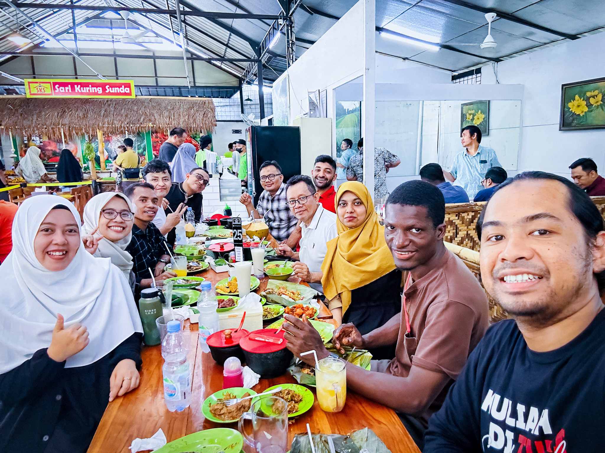 Indonesian Generosity Hospitability: The Tradition of Farewell Lunches with Professors at UIII