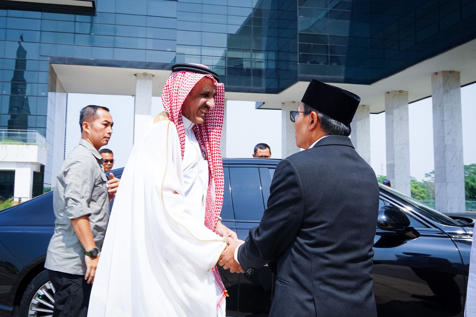 Saudi Arabian Ambassador Visits UIII, Paving a Way for Future Collaboration
