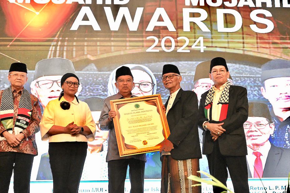 UIII Trustees Jusuf Kalla and Retno Marsudi Honored for Global Peace Efforts