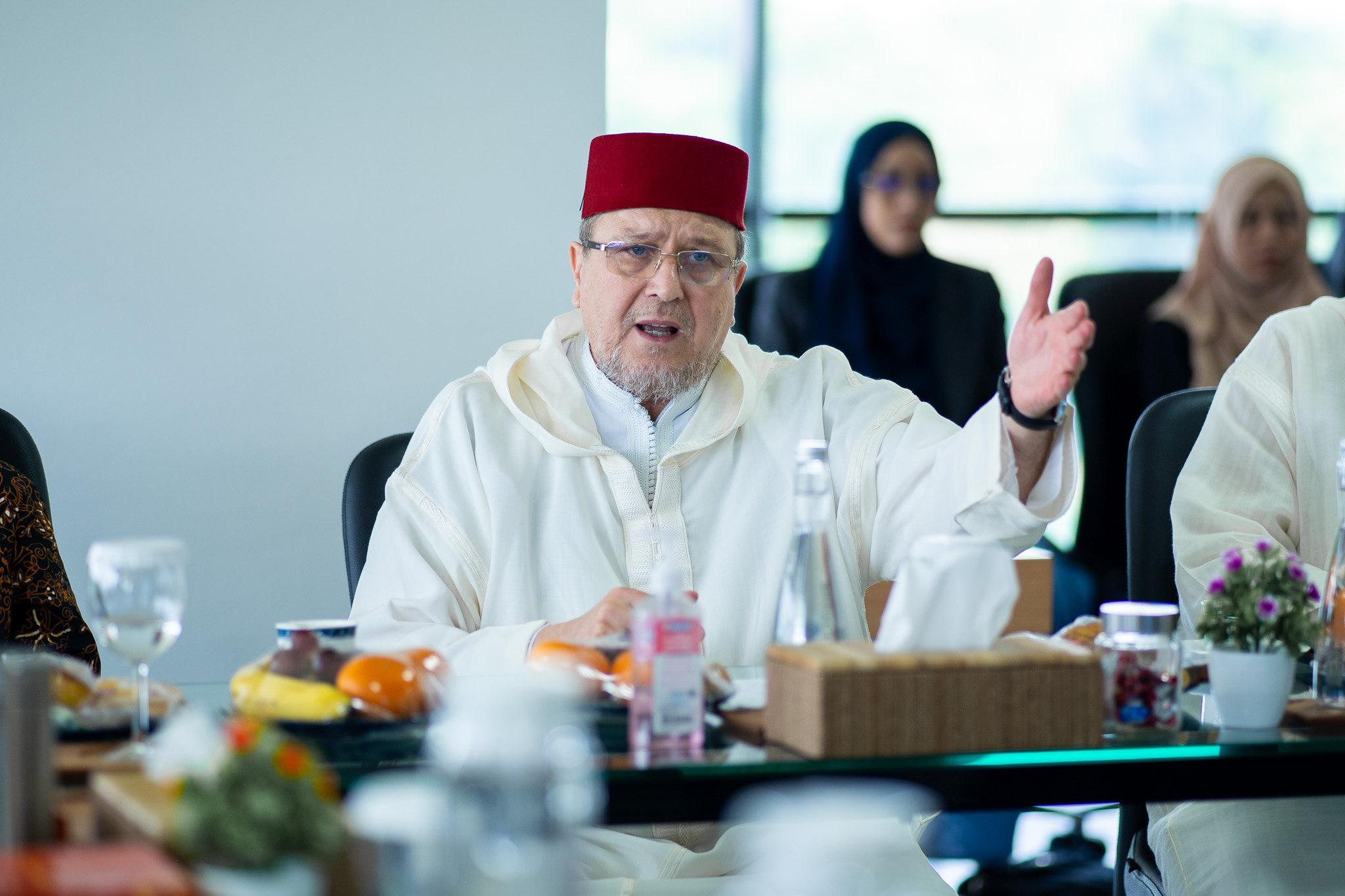 Prof. Dr. Mohamed Roughi Delivers Lecture on Shaping Islamic Scholars in Contemporary World