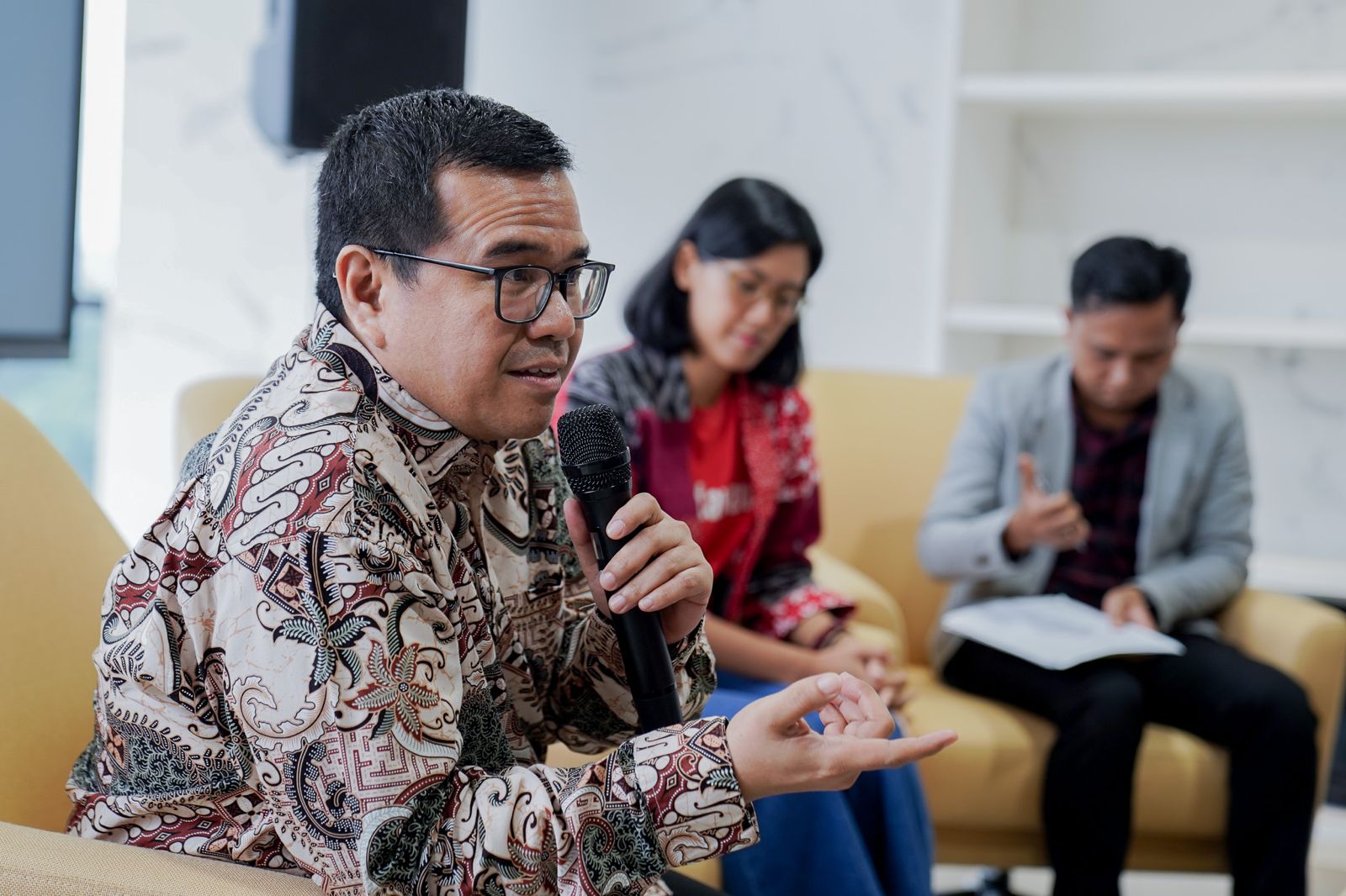 Volunteering for a Better Tomorrow: Dr. Rizky Wisnoentoro's Call for Action