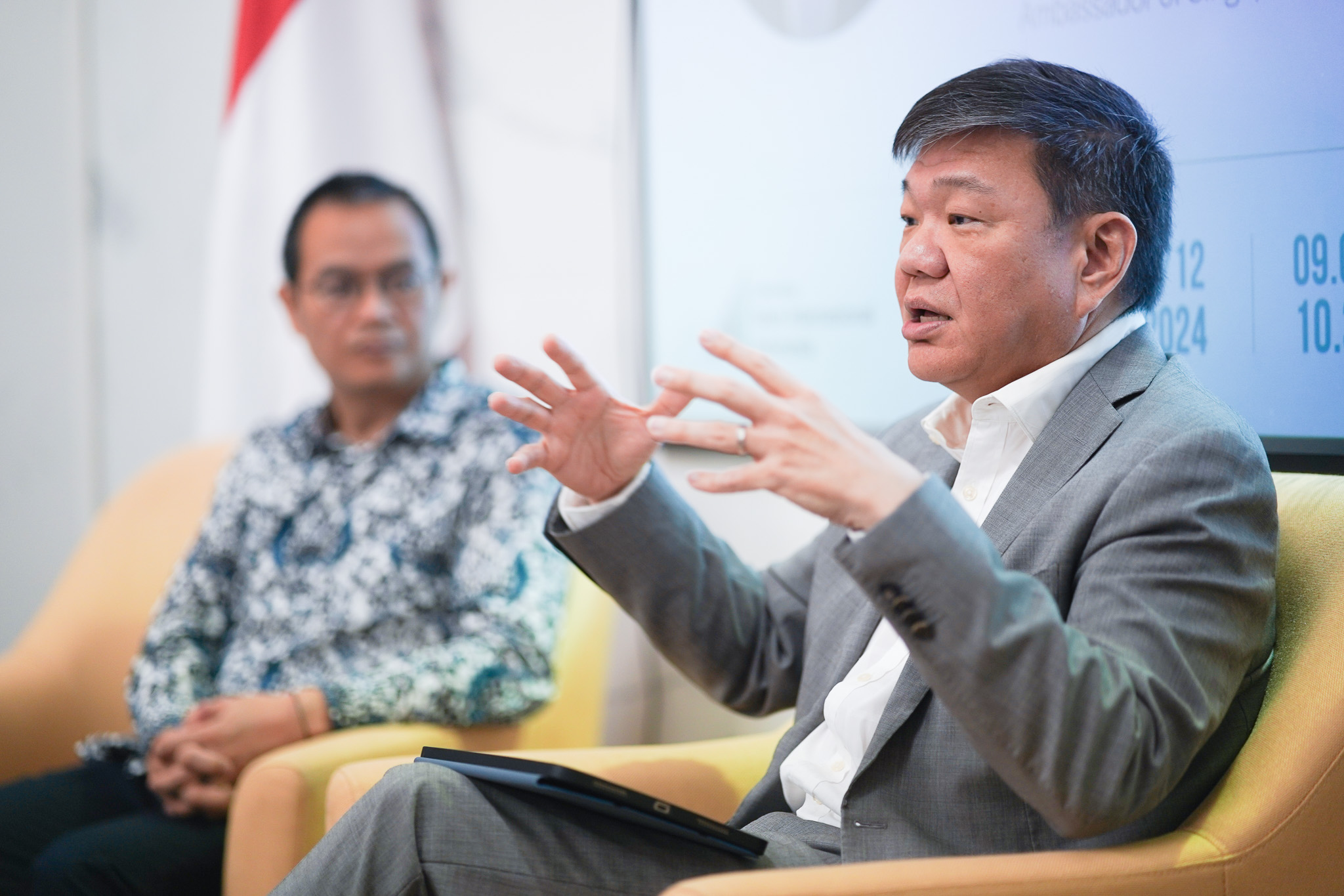 Singapore Ambassador to Indonesia Visits UIII