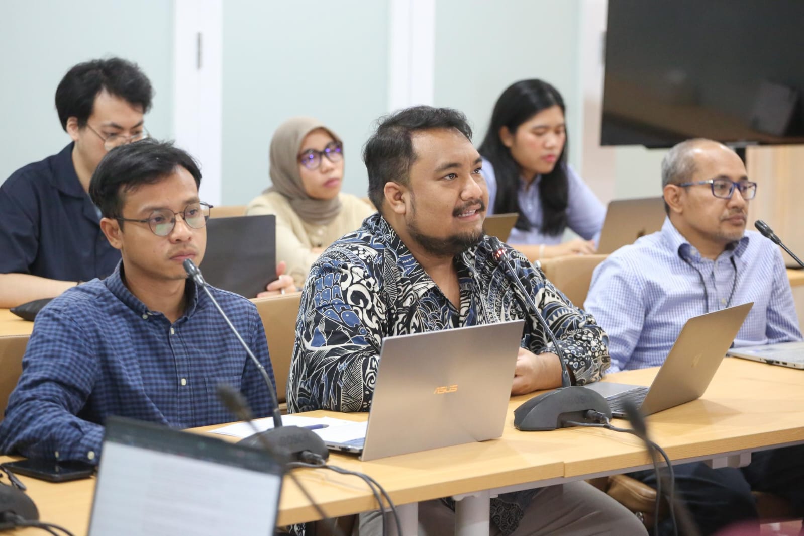 UIII Lecturer Highlights Role of Green Sukuk in Financing Indonesia’s Ambitious 100 GW Solar Energy Program