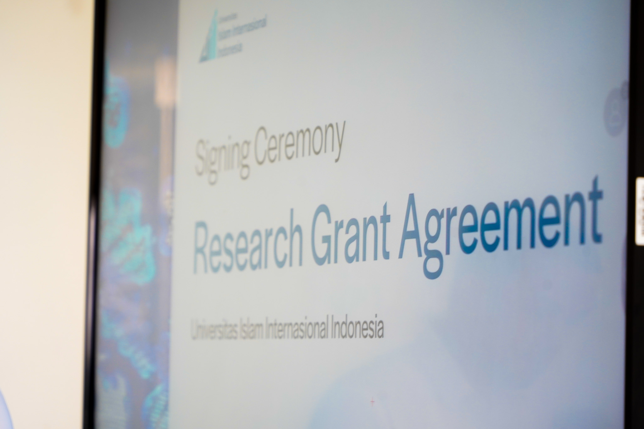 UIII Funded 12 Lecturers to Conduct Research in their Expertise