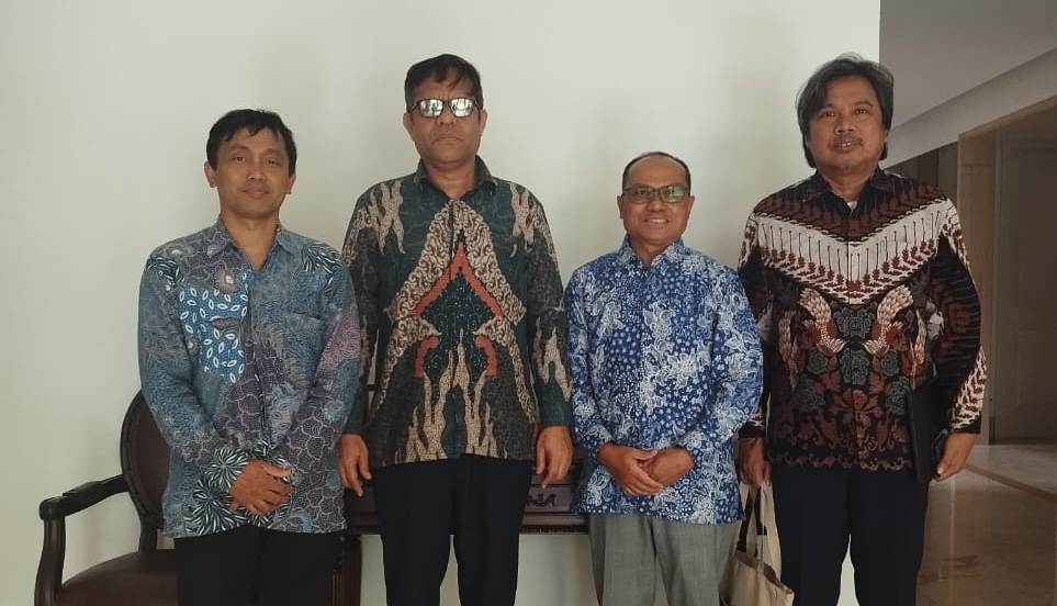 UIII Rector Visits Bangladesh Ambassador, Discusses Higher Education Cooperation